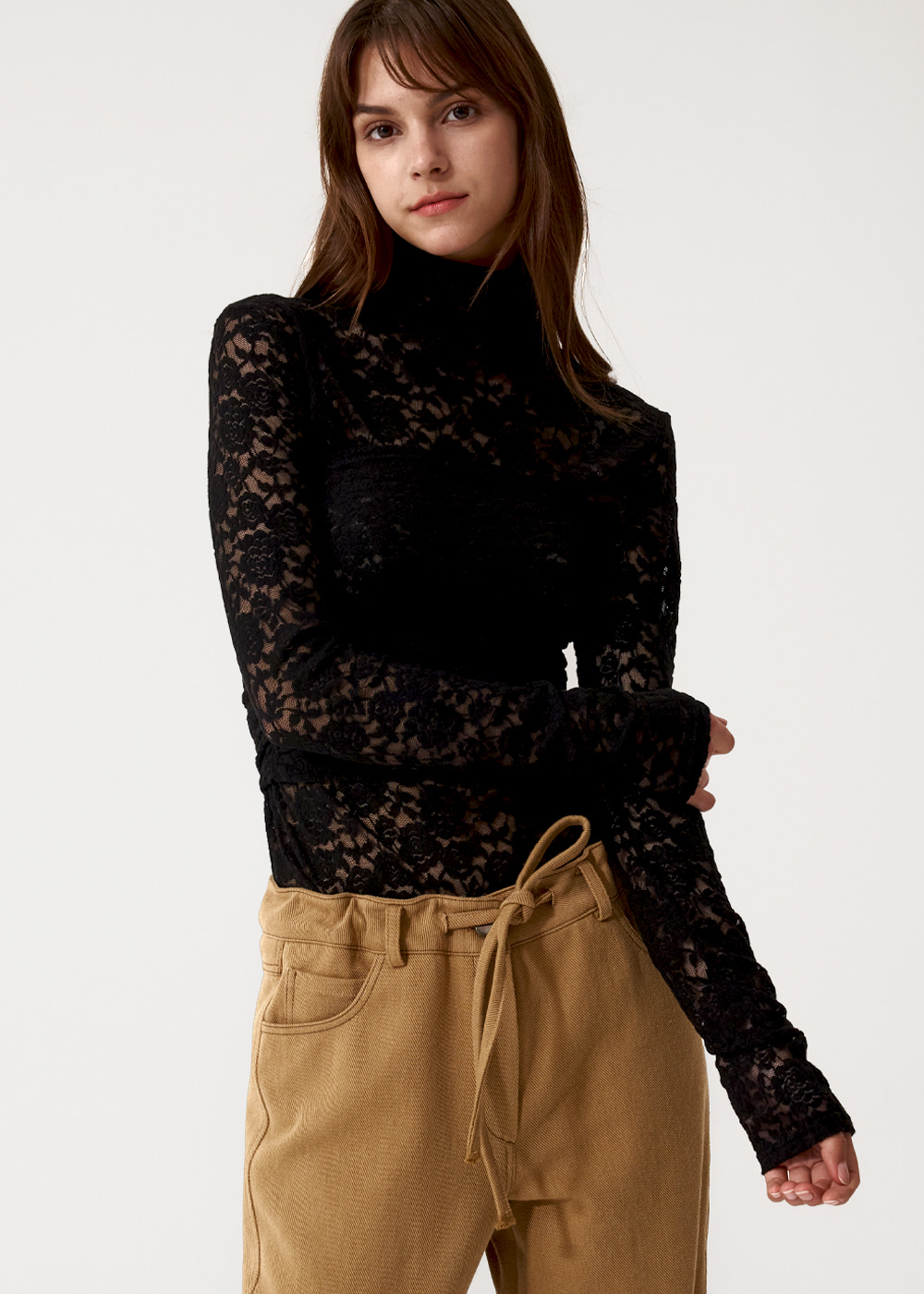 HIGH NECK LACE TOP_BLACK